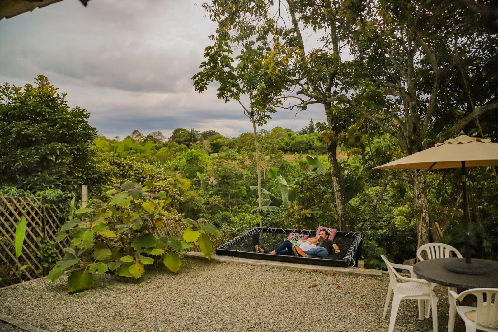Terraza y Catamarán